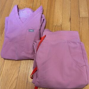 FIGS scrub set - pink chalk